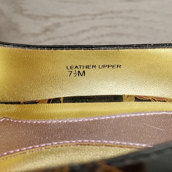 Hale Bob black patent floral pattern stilettos - Picture 7 of 7